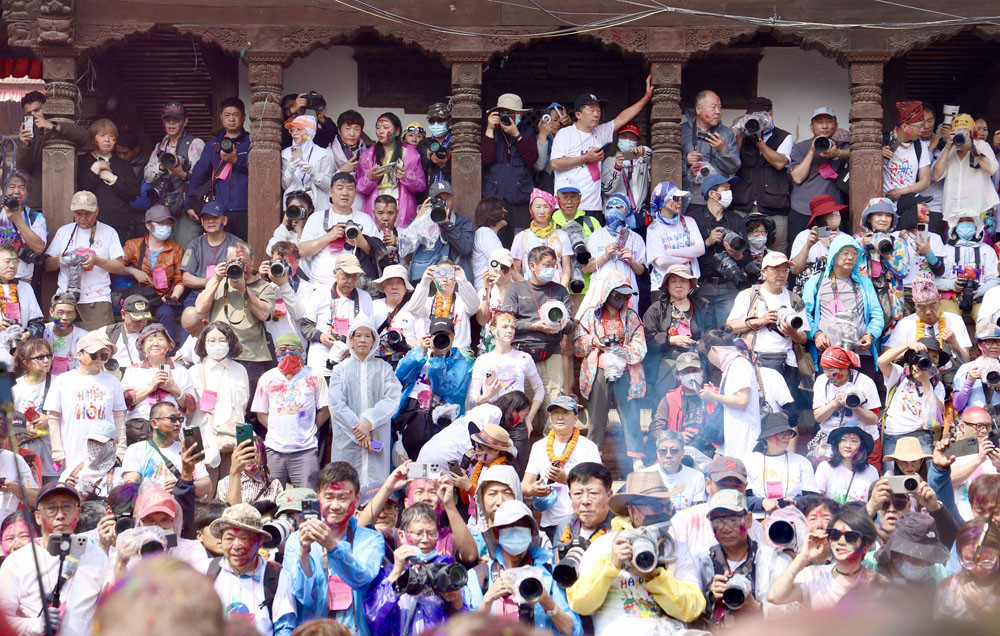 holi1.jpg